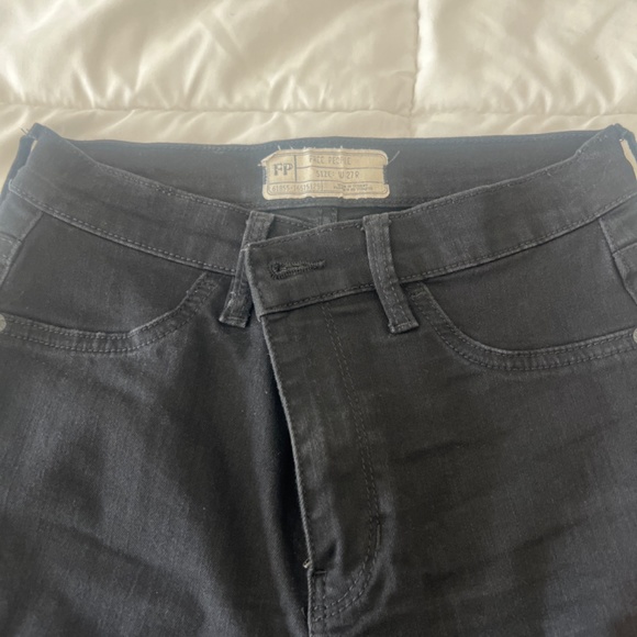 Free People Skinny Jeans - Picture 2 of 3